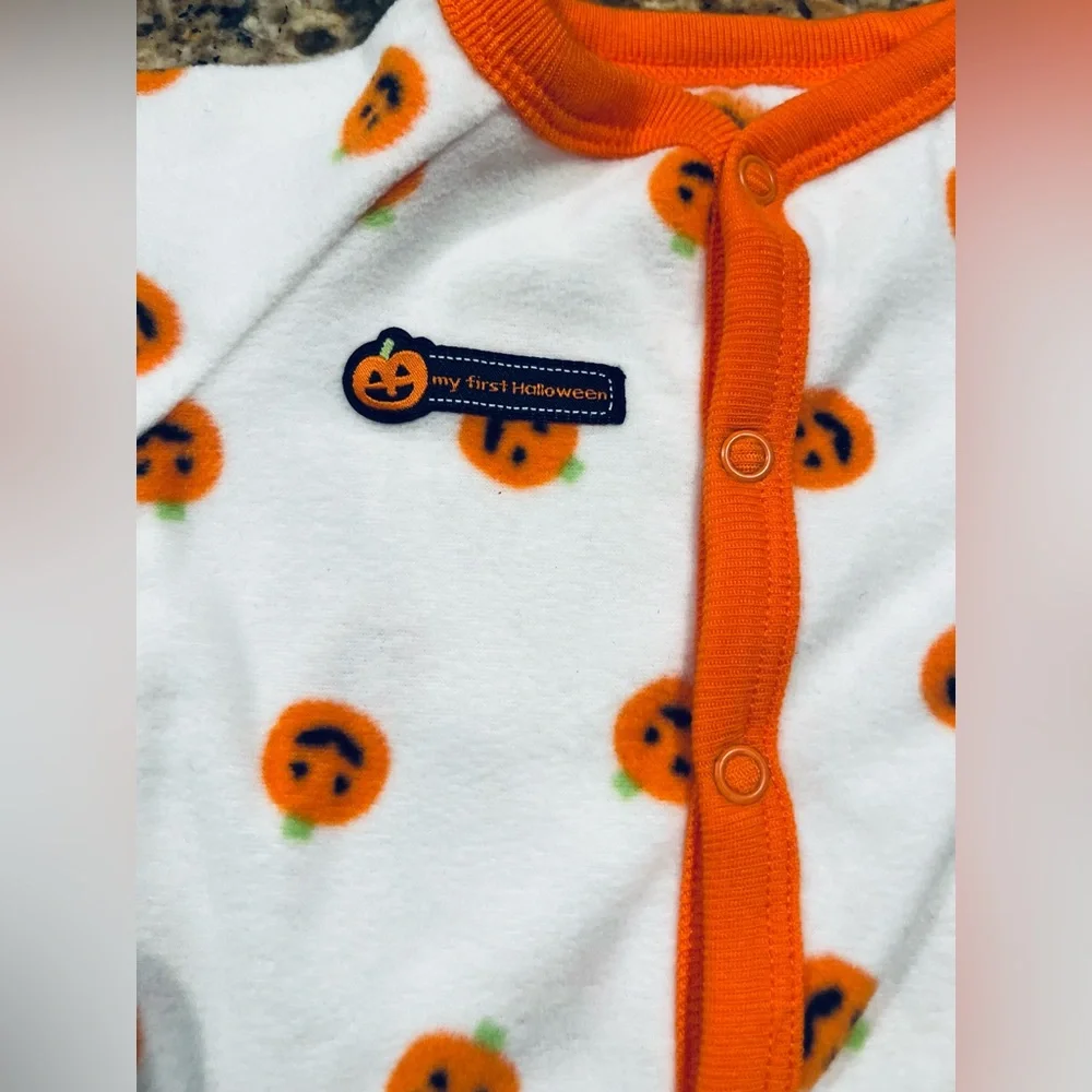 NWT Carter’s Newborn Halloween Onesie & 2pc Outfit